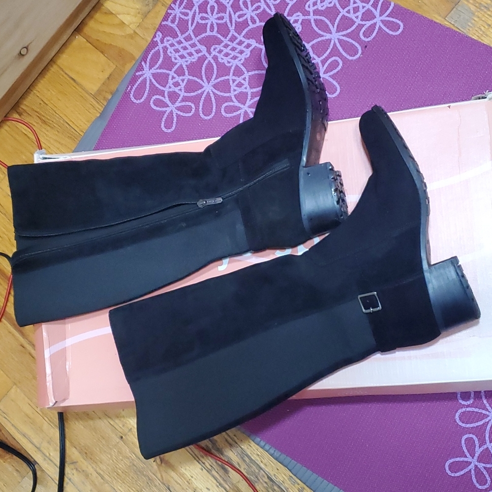 Black boots Size 10 Wide Calf